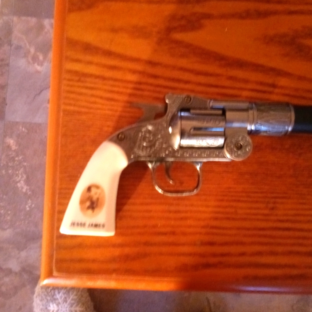 Signature Jesse James walking cane